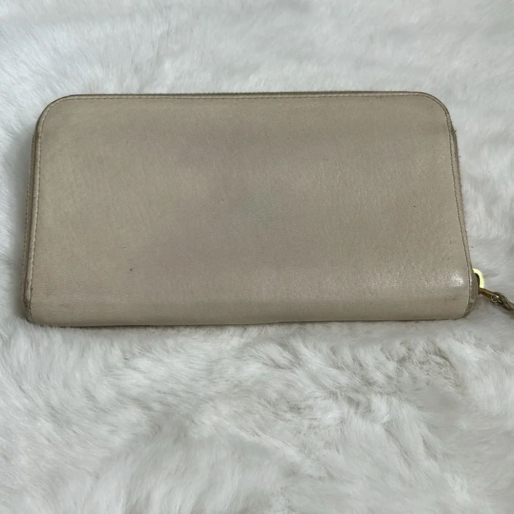 Prada Zip Continental Leather wallet - Picture 3 of 17
